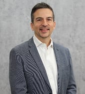 Dr. Alfred Angerer