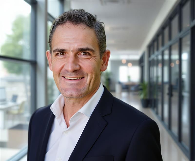 Portrait of Kaspar Widmer - New Partner at Wirz & Partners